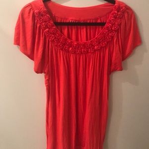 Top size large flower detail